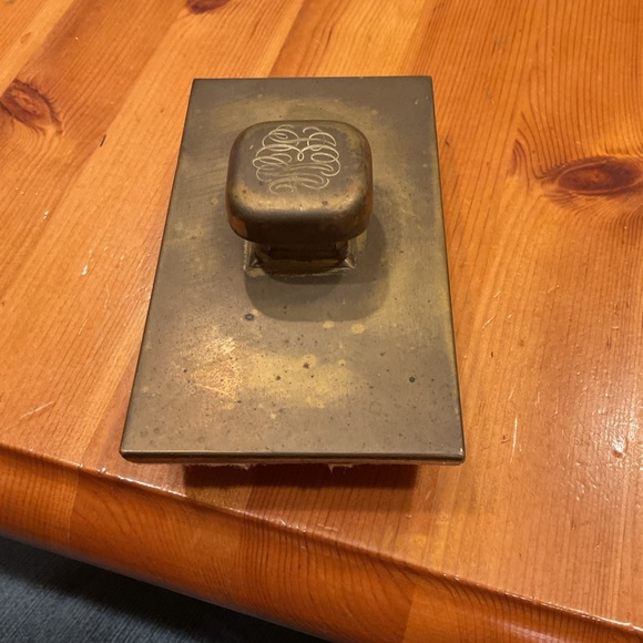 ANTIQUE BRASS ROCKER BLOTTER VICTORIAN MONOGRAM INK BLOTTER - Picture 2 of 12